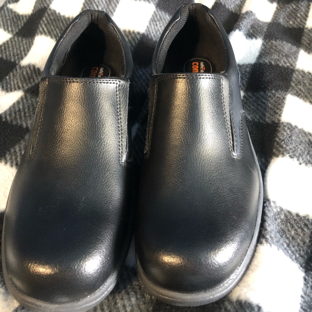 SafeTStep Men’s Black Shoes